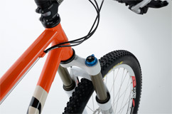 compatible with taper and 1 1/8" steerer forks