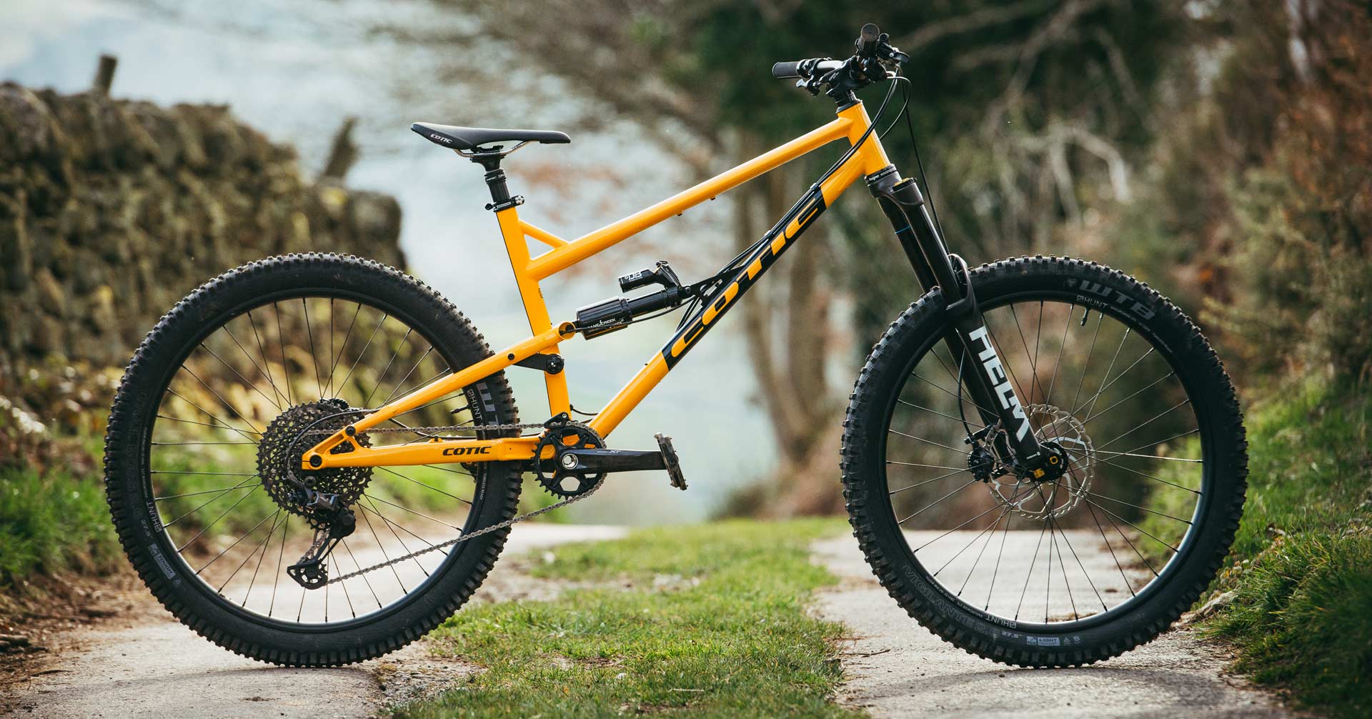 Rocket in Sunny Yellow, steel full suspension mountain bike, enduro, 27.5, 650b, Peak District, demo, demo loop